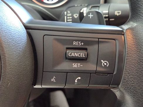 Used 2023 Nissan Rogue S FWD image 24