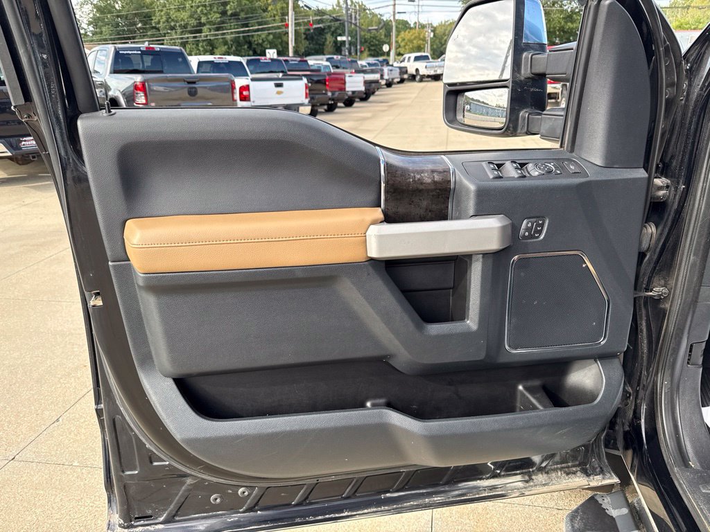 Used 2022 Ford F350 Lariat w/ Chrome Package AWD/4WD image 20
