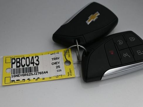 Used 2025 Chevrolet Traverse LT w/ Driver Confidence Package AWD/4WD image 45