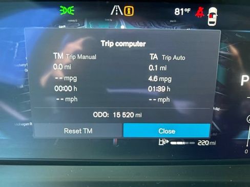 Used 2025 Volvo XC40 B5 Core AWD/4WD image 25