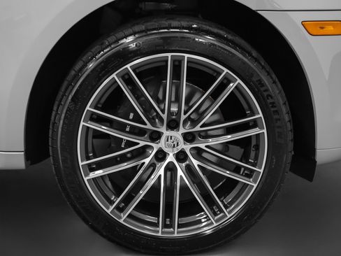 New 2026 Porsche Macan AWD/4WD image 16