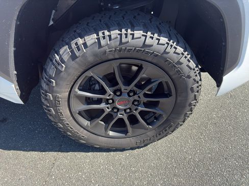 Used 2023 Toyota Tundra SR5 w/ SR5 Convenience Package image 10