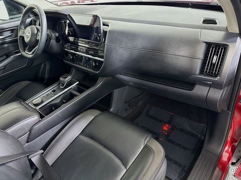 Certified 2023 Nissan Pathfinder SL w/ Lighting Package (N92) image 35