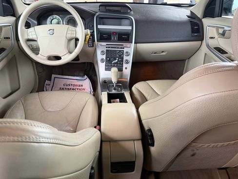 Used 2010 Volvo XC60 T6 image 10