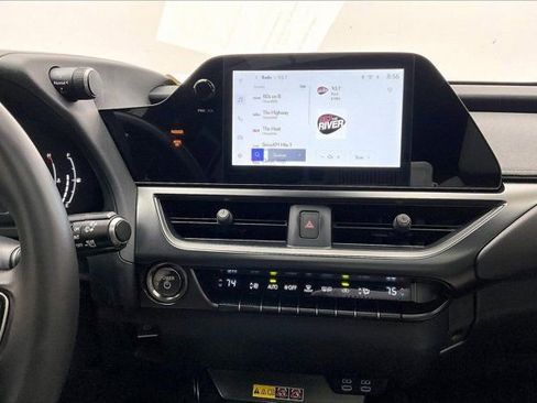 Used 2025 Lexus UX 300h FWD w/ Accessory Package (Z1) image 5