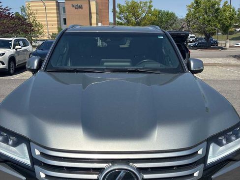 Used 2024 Lexus LX 600 4WD w/ Luxury Package image 8