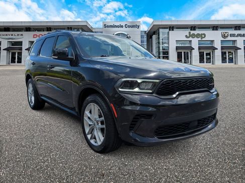 Used 2024 Dodge Durango GT RWD image 2