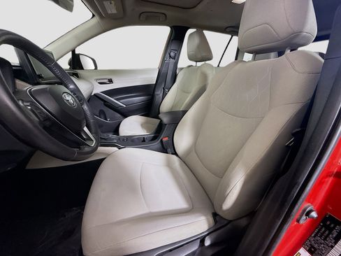 Used 2024 Toyota Corolla Cross LE image 22