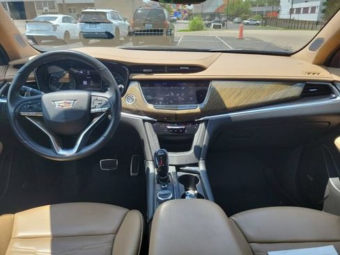 Used 2020 Cadillac XT6 Sport w/ Platinum Package AWD/4WD image 8