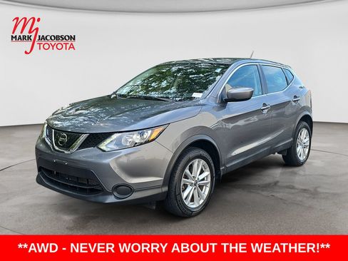 Used 2019 Nissan Rogue Sport S w/ Appearance Package AWD/4WD image 1
