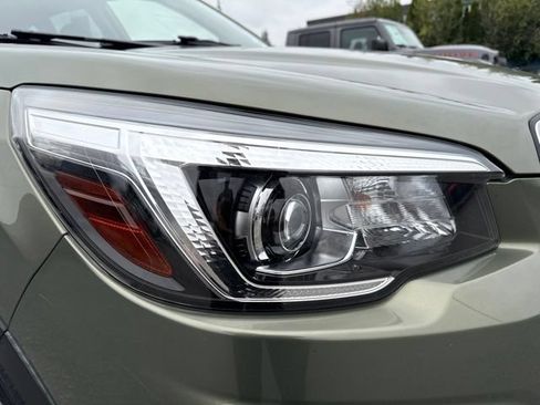 Used 2020 Subaru Forester Premium AWD/4WD image 9