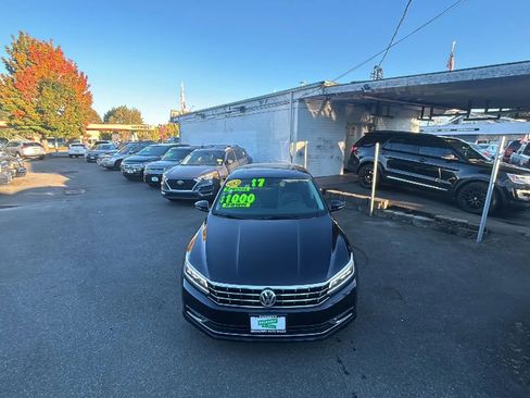 Used 2017 Volkswagen Passat 1.8T SE image 3