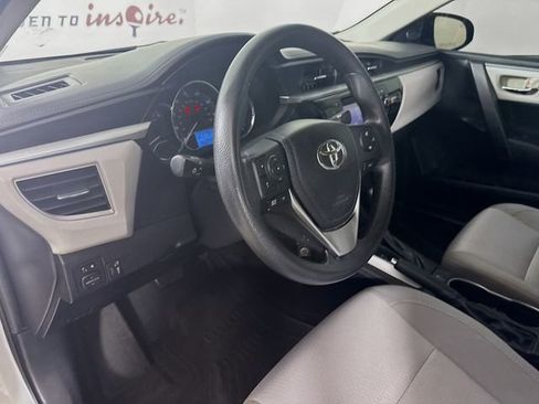 Used 2014 Toyota Corolla LE image 11
