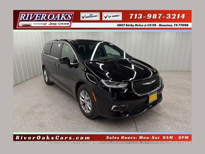 New 2026 Chrysler Pacifica Limited