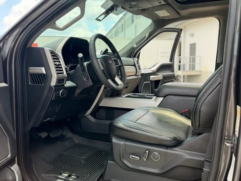 Used 2017 Ford F250 Lariat w/ Lariat Ultimate Package AWD/4WD image 26