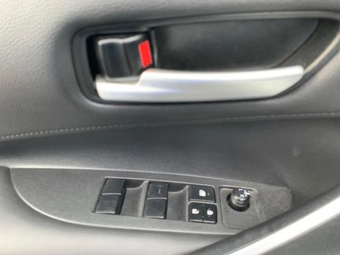 Used 2020 Toyota Corolla SE FWD image 22