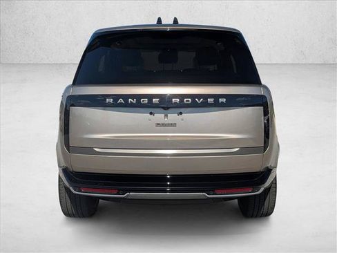 Used 2025 Land Rover Range Rover Long Wheelbase SE AWD/4WD image 7