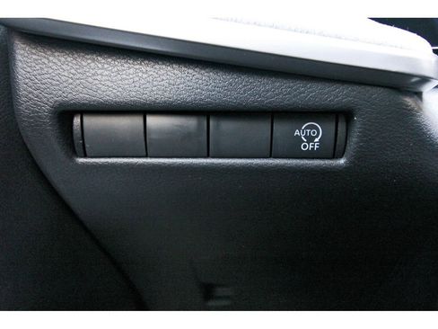 New 2026 Nissan Kicks SV w/ Charging Package FWD image 18