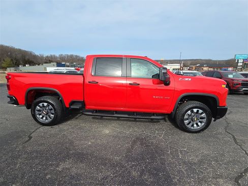 New 2026 Chevrolet Silverado 2500 Custom w/ Custom Convenience Package image 10