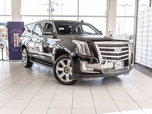 Used 2016 Cadillac Escalade ESV Premium image 5