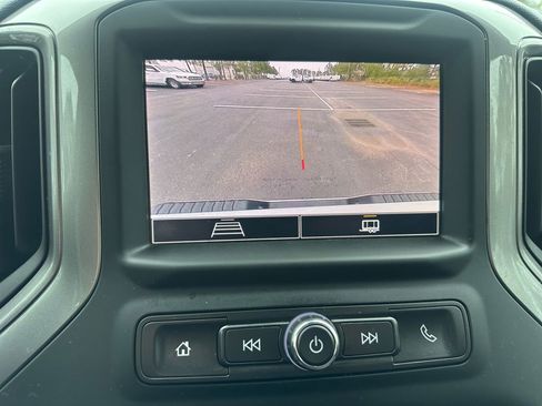 Used 2024 Chevrolet Silverado 2500 Custom w/ Custom Value Package image 21