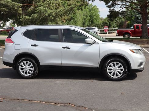 Used 2016 Nissan Rogue S AWD/4WD image 3