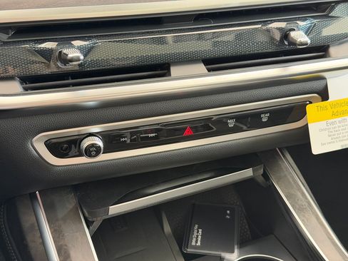 New 2026 BMW X7 xDrive40i w/ Premium Package image 28