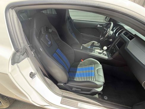 Used 2014 Ford Mustang Shelby GT500 w/ Equipment Group 821A RWD image 19