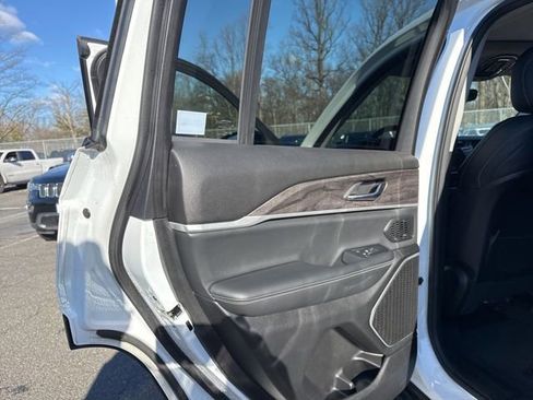 Certified 2022 Jeep Grand Cherokee Limited image 31