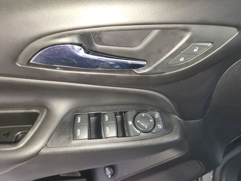 Used 2019 Chevrolet Equinox LT w/ Driver Convenience Package image 28