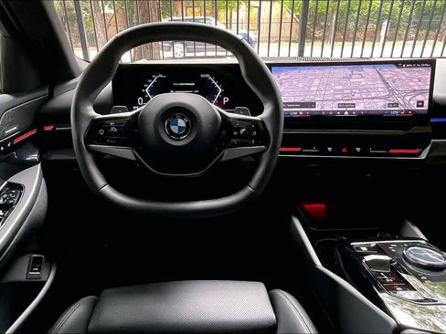 Used 2026 BMW 530i RWD image 5