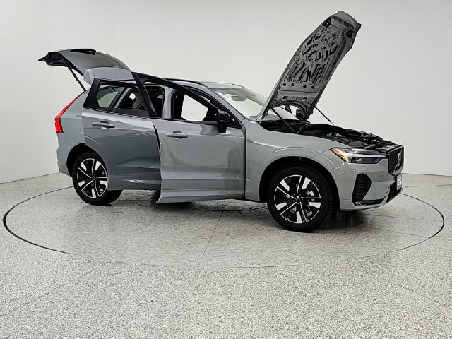 New 2027 Volvo XC60 B5 Core AWD/4WD image 10