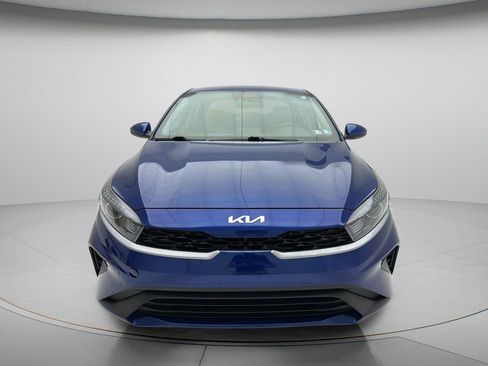 Used 2023 Kia Forte LXS FWD image 2