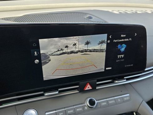 Certified 2024 Hyundai Elantra SEL image 19