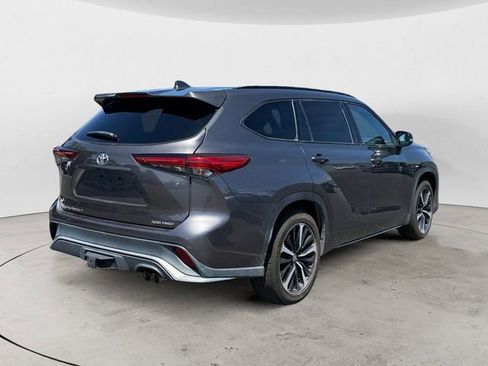 Used 2021 Toyota Highlander XSE AWD/4WD image 5