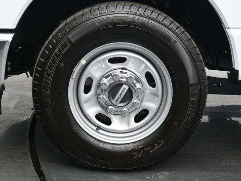 New 2026 Ford F350 XL w/ XL Chrome Package RWD image 24
