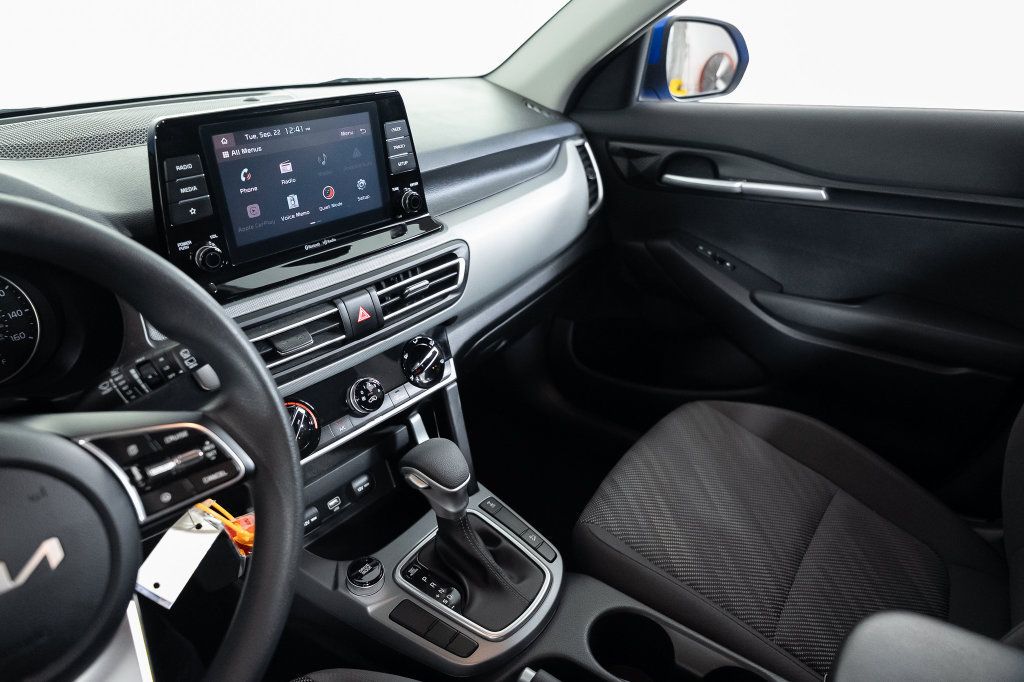 Used 2023 Kia Seltos LX AWD/4WD image 25