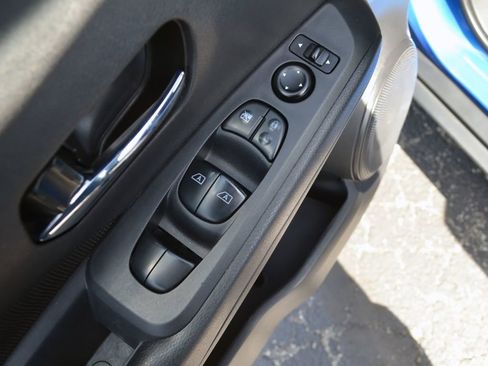 Used 2021 Nissan Kicks SV FWD image 21