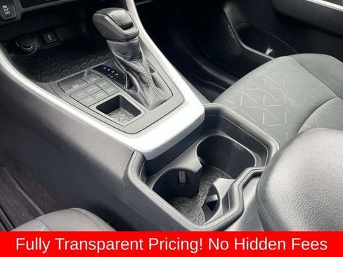 Used 2021 Toyota RAV4 XLE AWD/4WD image 31