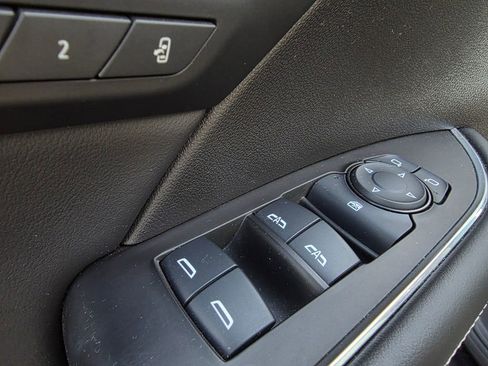 Used 2022 Buick Envision Avenir w/ Technology Package II image 12