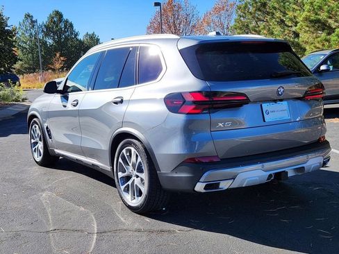 Used 2026 BMW X5 xDrive50e AWD/4WD image 3