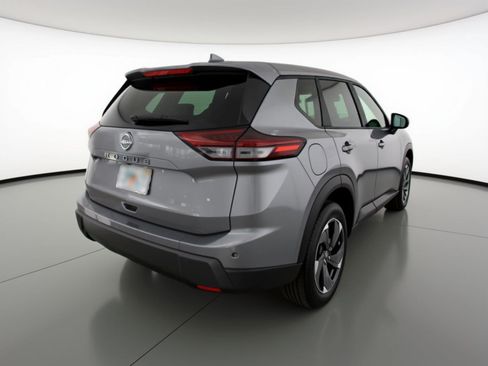 Used 2025 Nissan Rogue SV image 9