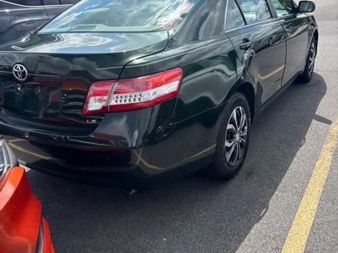Used 2010 Toyota Camry LE FWD image 13