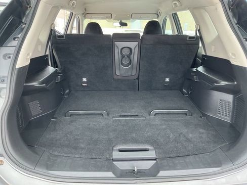 Used 2014 Nissan Rogue S image 38