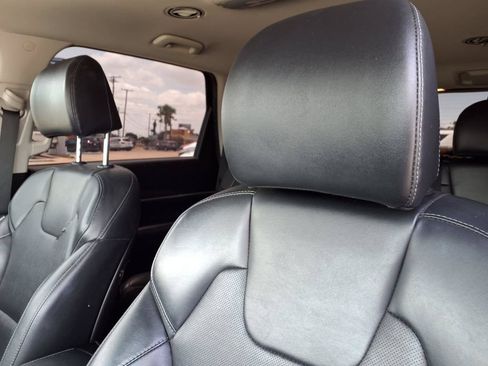 Used 2023 Kia Telluride LX FWD image 18