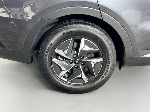 Used 2021 Kia Sorento EX image 39