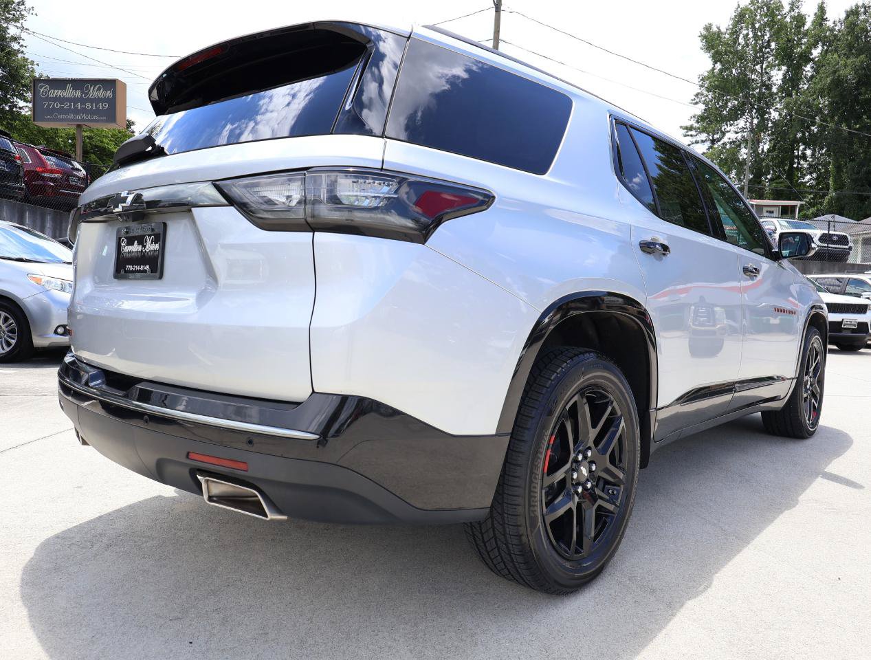 Used 2020 Chevrolet Traverse Premier w/ Redline Edition FWD image 7