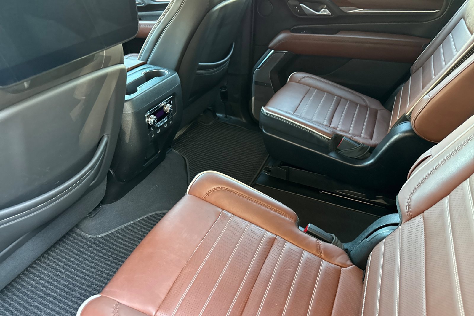 Certified 2023 GMC Yukon Denali Ultimate AWD/4WD image 13