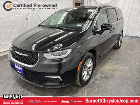 Certified 2024 Chrysler Pacifica Touring-L AWD/4WD image 1