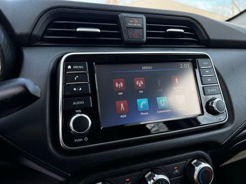 Used 2020 Nissan Versa S FWD image 39